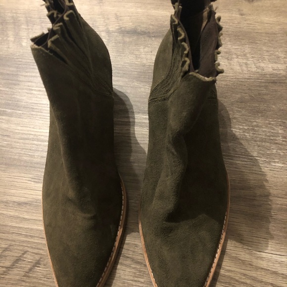 green suede chelsea boots womens